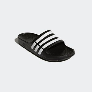 adidas flip flops barn